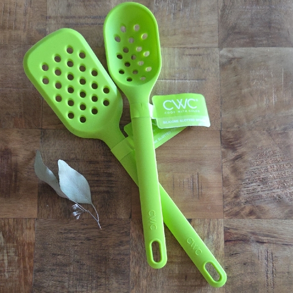 Lime Green Silicone Slotted Utensil Set - Picture 1 of 2